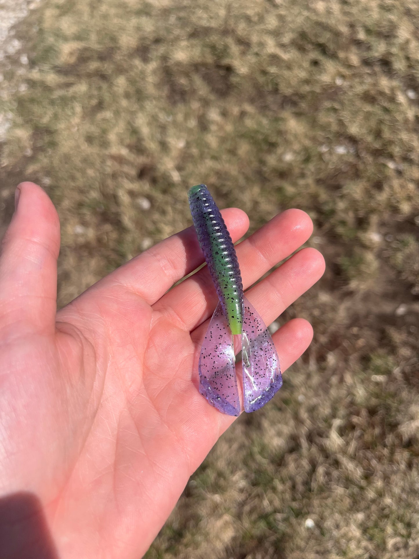 3.5” Rampage Craw Toxic Grape ( 6 pack )